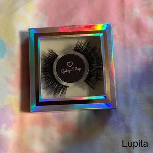 Lashes